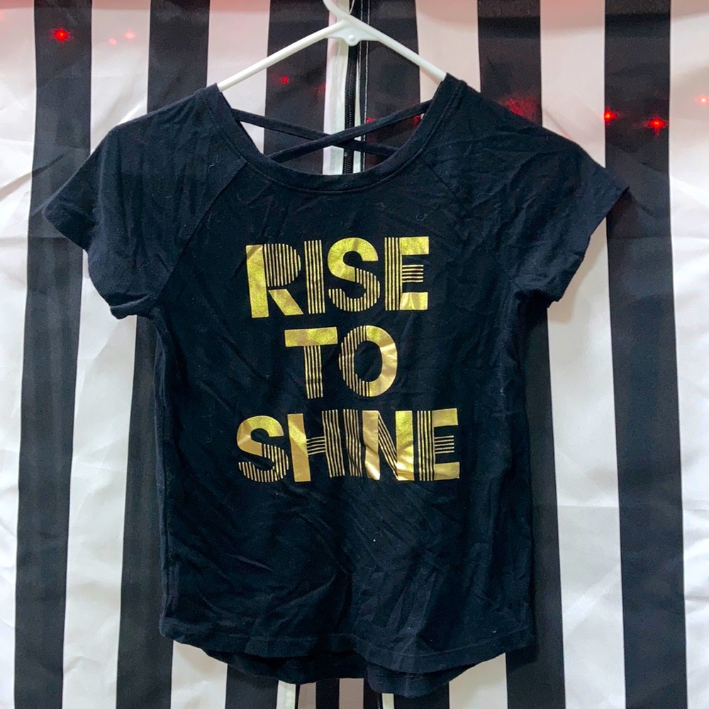 Black short sleeve t-shirt